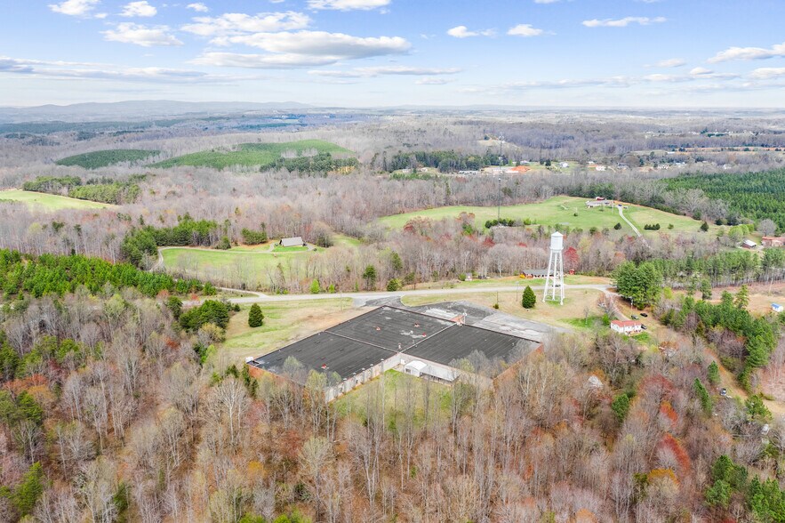 More Photos Of 1160 Daniel Rd, Axton Warehouse For Lease