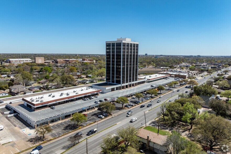 More Photos Of 300 N Coit Rd, Richardson Office For Sale