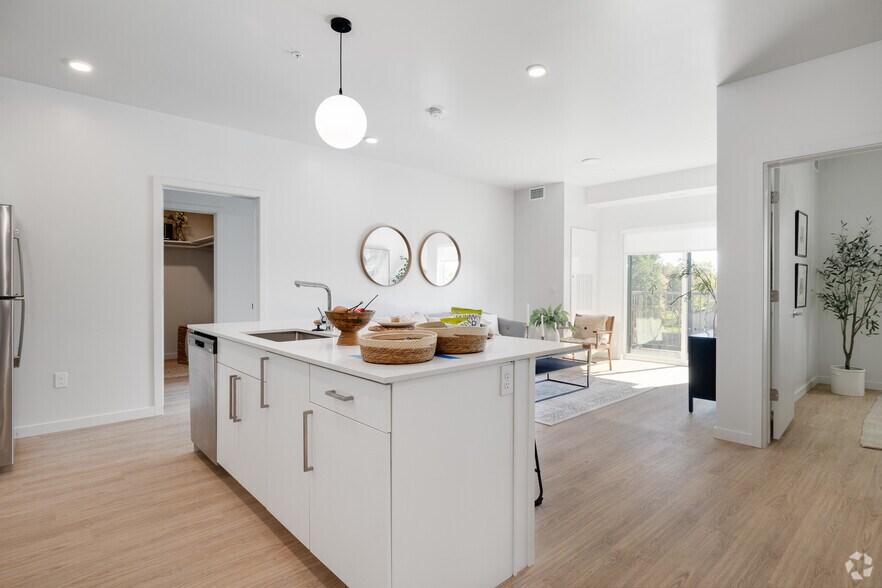 More Photos Of 2550 W Targee St, Boise Apartments For Sale