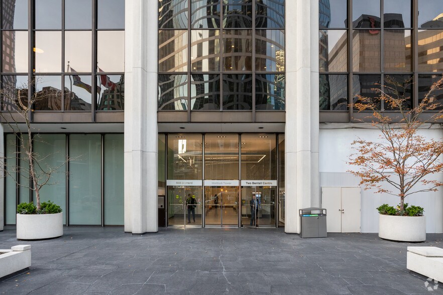 More Photos Of 555 Burrard St, Vancouver Office For Lease