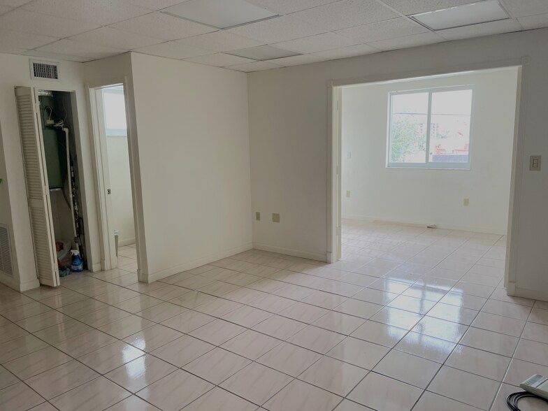 More Photos Of 3670 NW 6th St, Miami Loft Creative Space For Sale