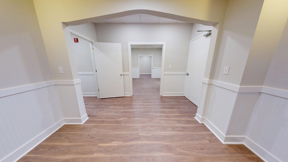 More Photos Of 130 N Gross Rd, Kingsland Medical For Sale