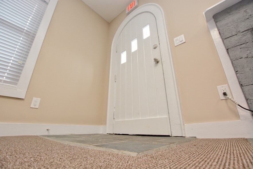 More Photos Of 401 Bankhead Hwy, Carrollton Office For Lease