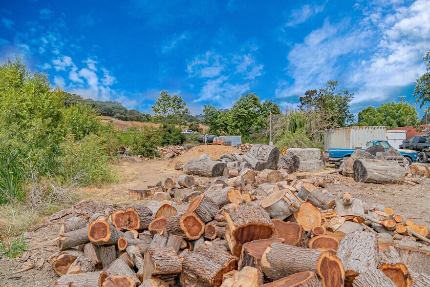 More Photos Of 10050 Reese Cir, Prunedale Warehouse For Sale