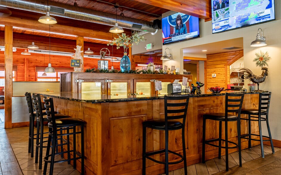 More Photos Of 1651 8th St, Cody Restaurant For Lease