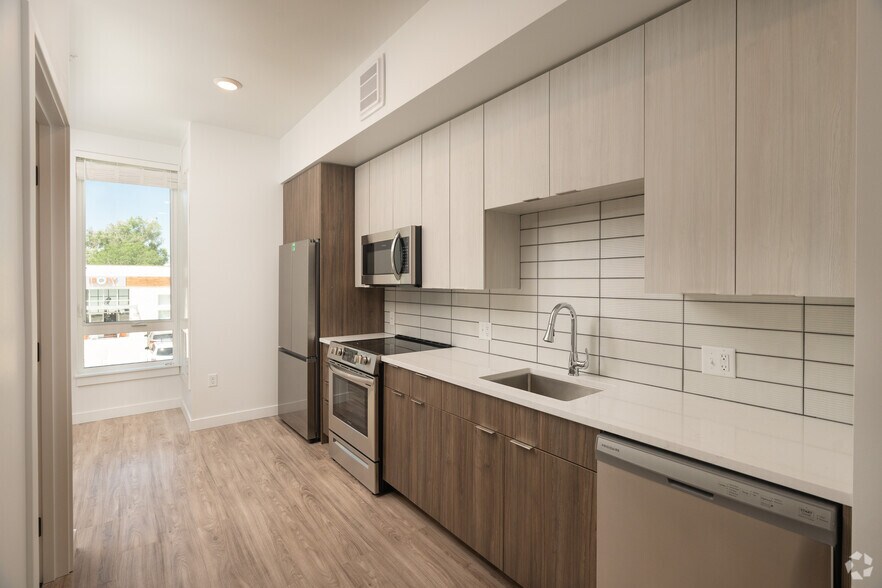 More Photos Of 1190 S Pennsylvania St, Denver Apartments For Sale