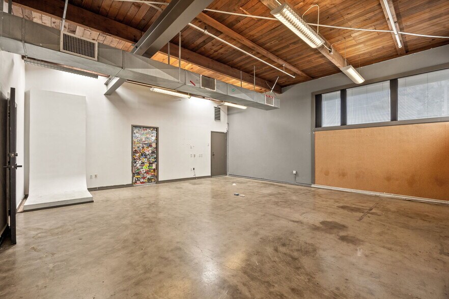 More Photos Of 3150 E 46th St, Los Angeles Loft Creative Space For Lease