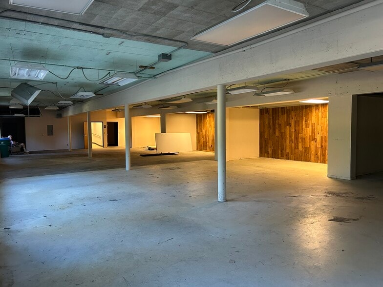 More Photos Of 2929 Grandview St, Placerville Office For Sale