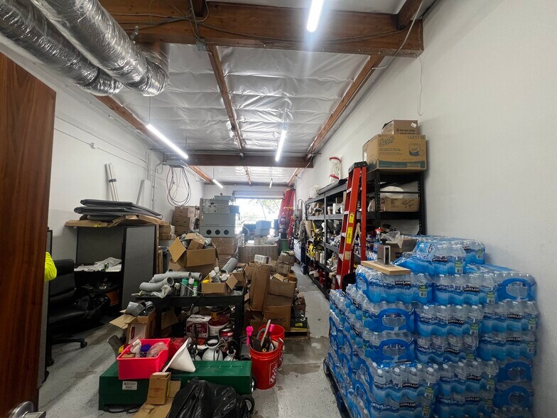 More Photos Of 7050-7062 Convoy Ct, San Diego Manufacturing For Lease