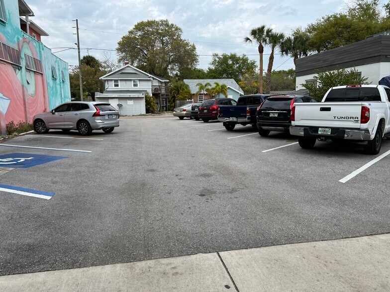 More Photos Of 2531 Central Ave, Saint Petersburg Restaurant For Lease