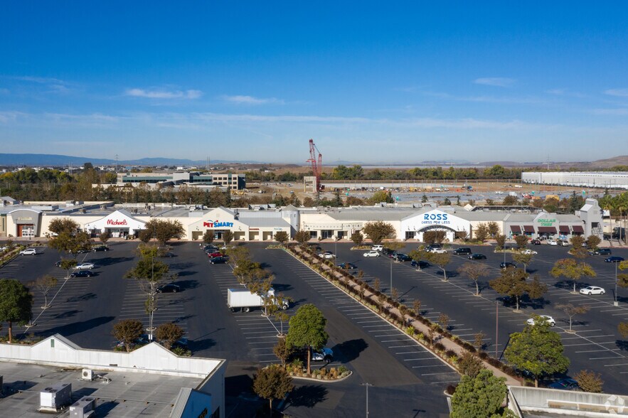 More Photos Of 15-301 Ranch Dr, Milpitas Unknown For Lease