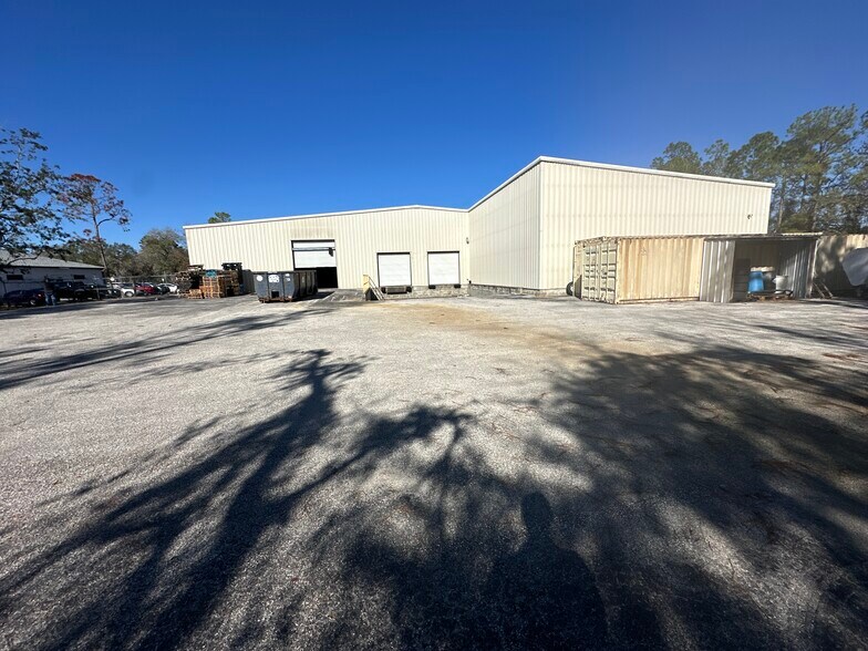 More Photos Of 15480 Aviation Loop Dr, Brooksville Warehouse For Sale