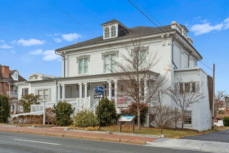 Primary Photo Of 301 S Main St, Harrisonburg Flex For Sale