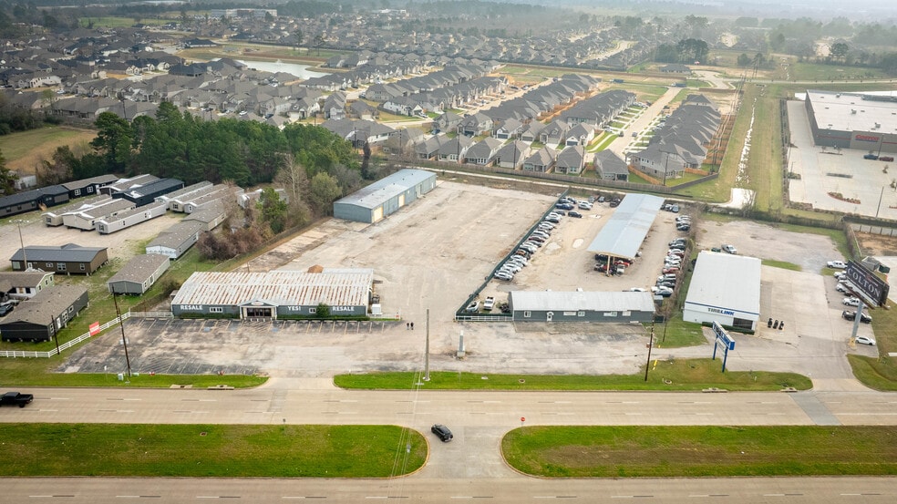 More Photos Of 27210 State Highway 249, Tomball Showroom For Lease
