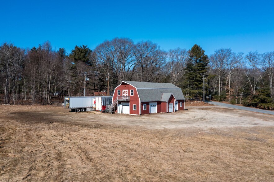 More Photos Of 600 Broncos Hwy, Mapleville Flex For Sale