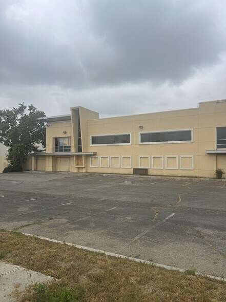 More Photos Of 4240 Hallmark Pky, San Bernardino Medical For Sale