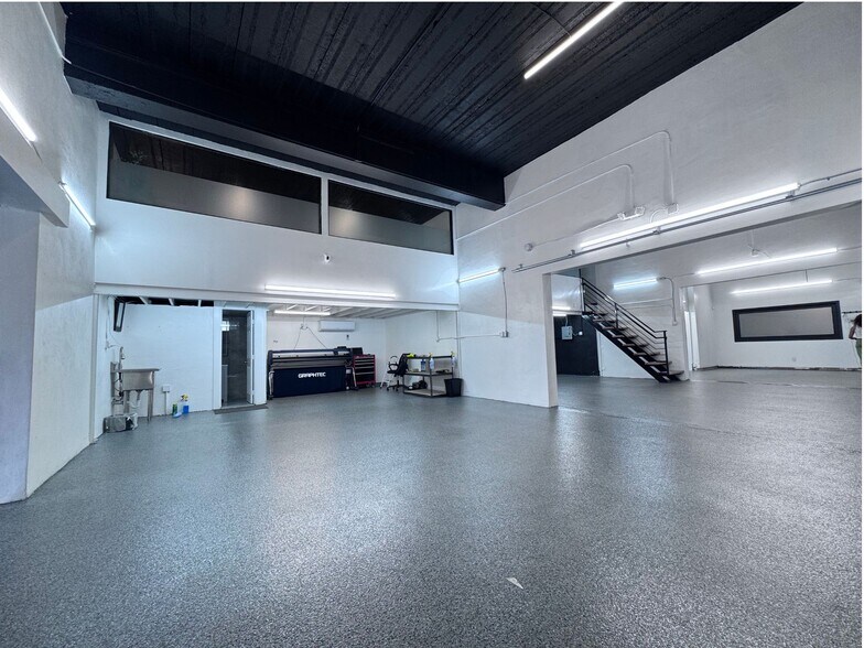 Primary Photo Of 15-21 NW 9th Ave, Fort Lauderdale Warehouse For Sale