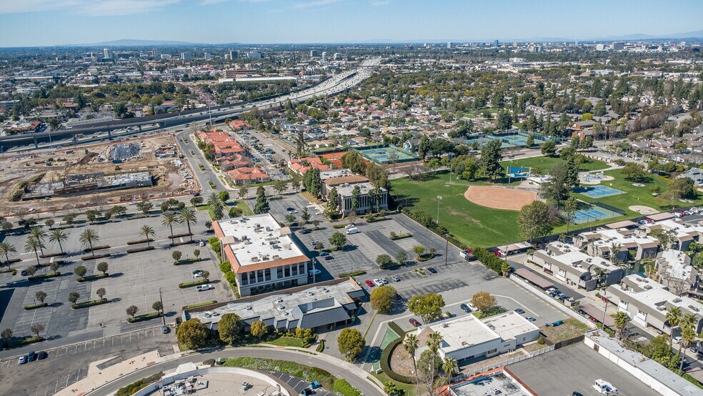 More Photos Of 550 N Golden Circle Dr, Santa Ana Office For Lease