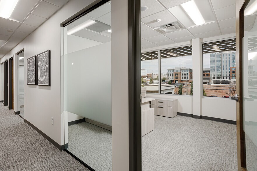 More Photos Of 2001 Warfield Dr, Nashville Office For Lease