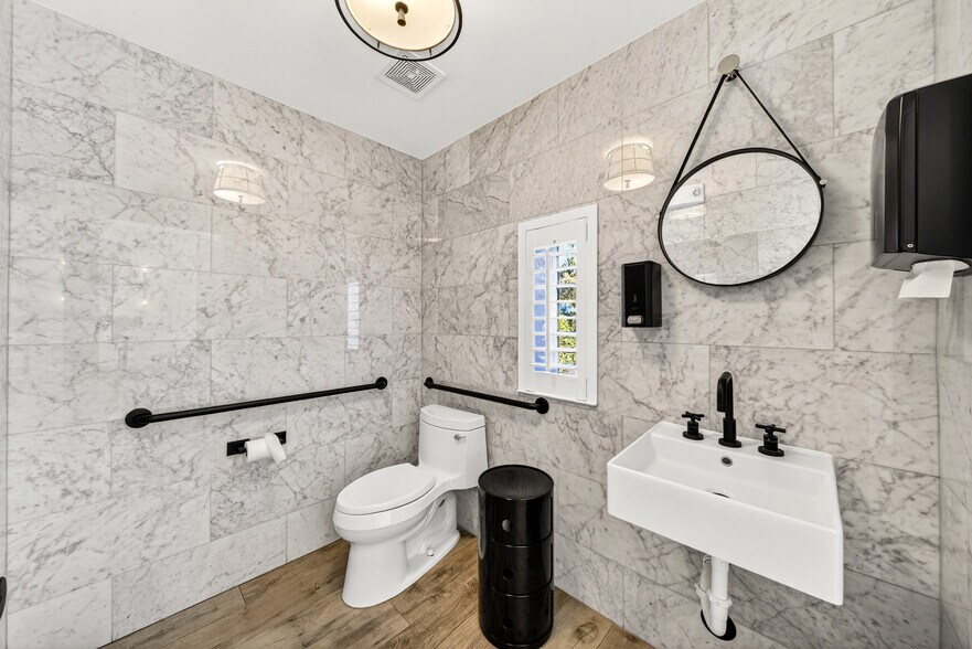 More Photos Of 5801 Biscayne Blvd, Miami Loft Creative Space For Lease