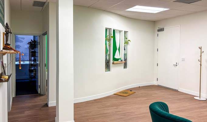 More Photos Of 2001 S Barrington Ave, Los Angeles Medical For Lease