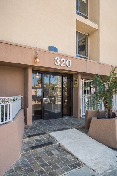 More Photos Of 320 S Occidental Blvd, Los Angeles Apartments For Sale