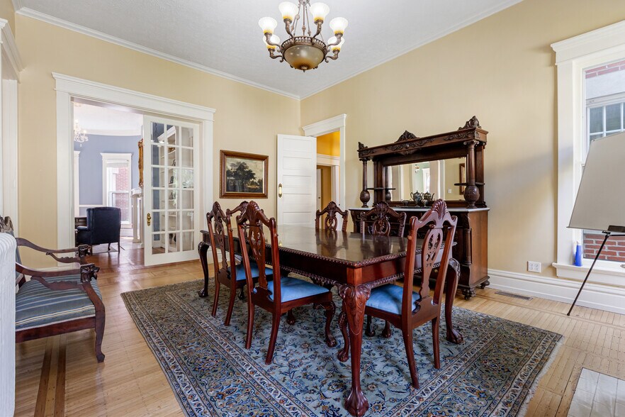 More Photos Of 1542 Frederica St, Owensboro Office Residential For Sale