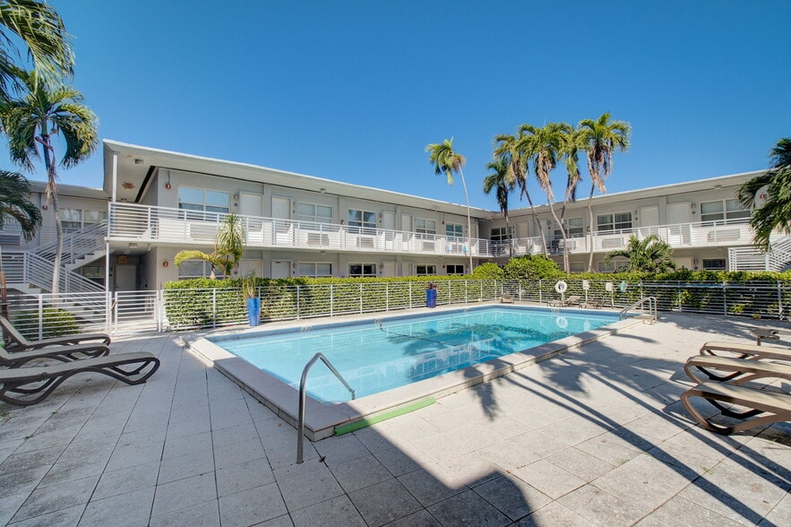 Primary Photo Of 8000 NE Bayshore Ct, Miami Apartments For Sale