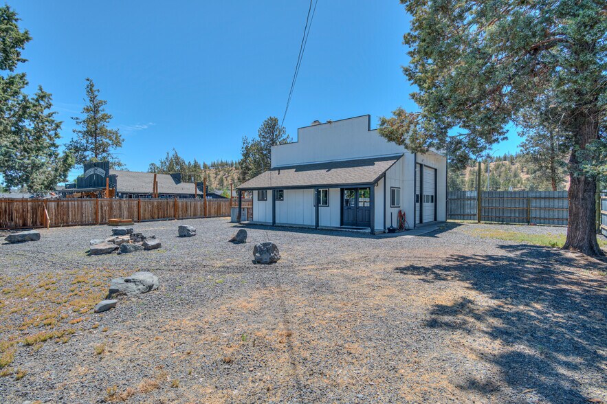 More Photos Of 64661 Bruce Ave, Bend General Retail For Sale