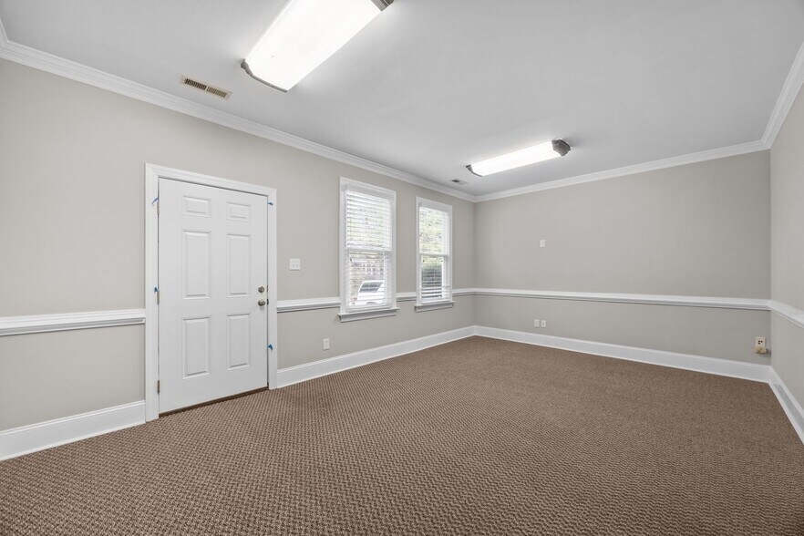 More Photos Of 124-134 Wind Chime Ct, Raleigh Office For Lease