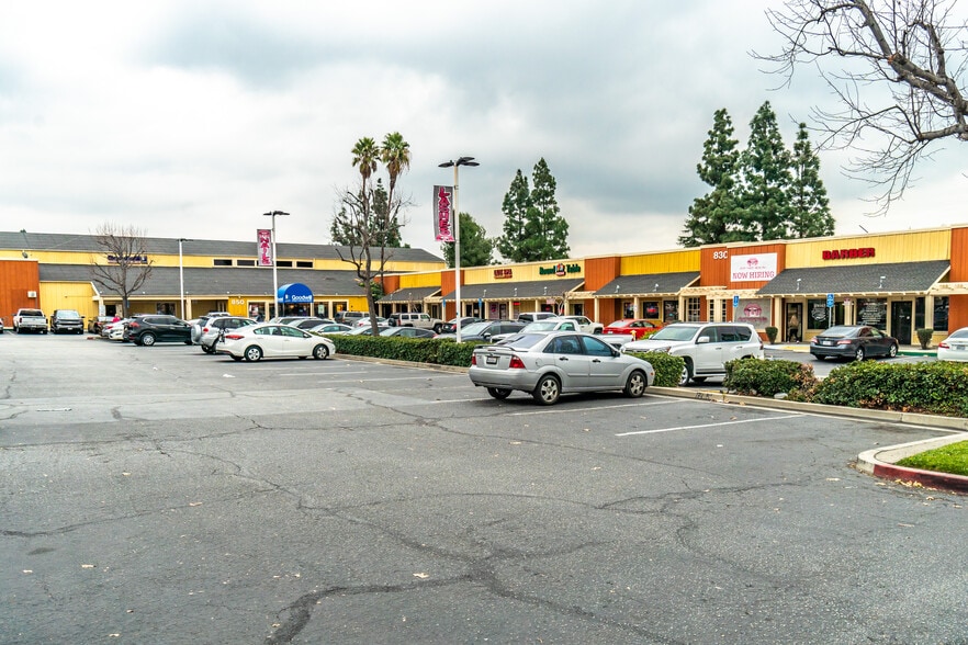 More Photos Of 710-870 E Foothill Blvd, Upland Unknown For Lease