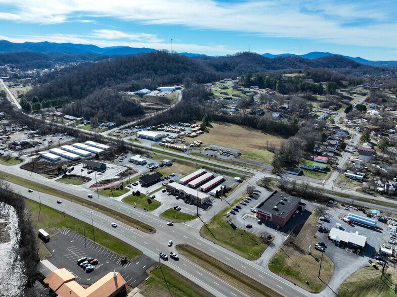 More Photos Of 1201 Highway 19E, Elizabethton Storefront Retail Office For Sale