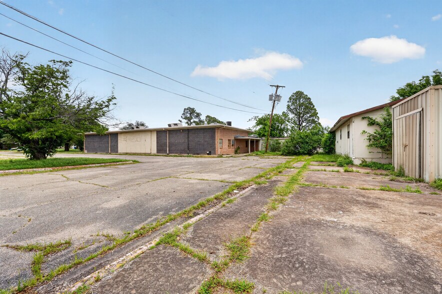 More Photos Of 3005 Division & King St, Greenville Land For Sale