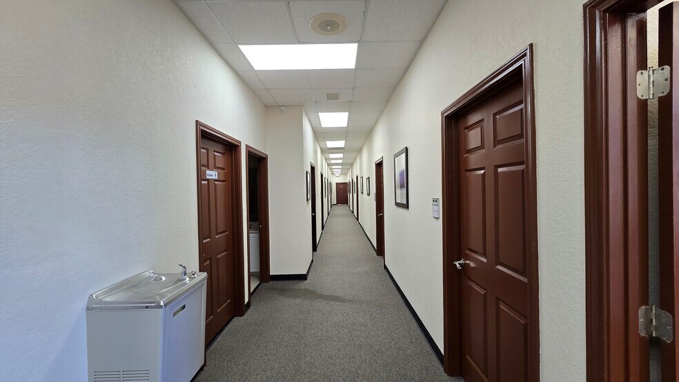 More Photos Of 1 E Central Ave, Temple Office For Lease