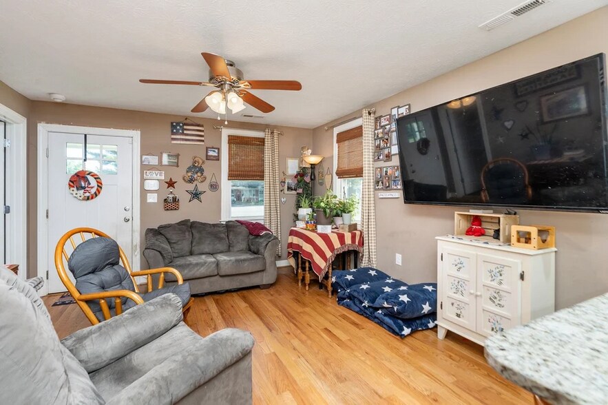 More Photos Of 3231 Stuarts Draft Hwy, Stuarts Draft Warehouse For Sale