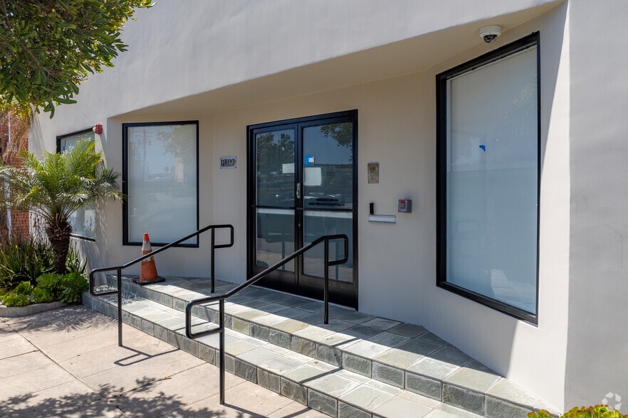 More Photos Of 1819-1823 Colorado Ave, Santa Monica Loft Creative Space For Lease