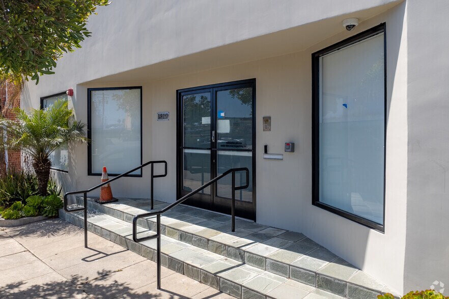 More Photos Of 1819-1823 Colorado Ave, Santa Monica Loft Creative Space For Lease