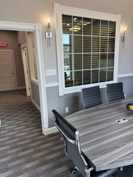 More Photos Of 1114 Commercial St, Emporia Storefront Retail Residential For Lease