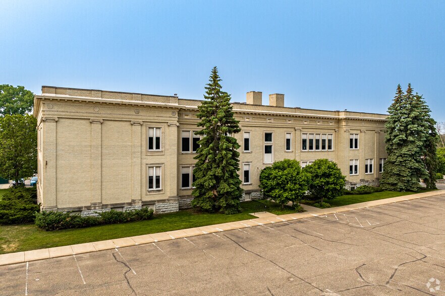 More Photos Of 1619 Dayton Ave, Saint Paul Medical For Lease