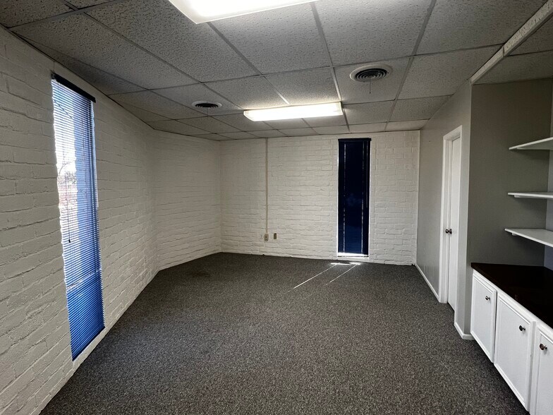 More Photos Of 4150 S Danville Dr, Abilene Storefront For Lease