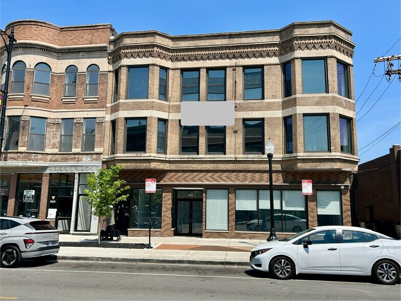 Primary Photo Of 9139 S Commercial Ave, Chicago General Retail For Lease