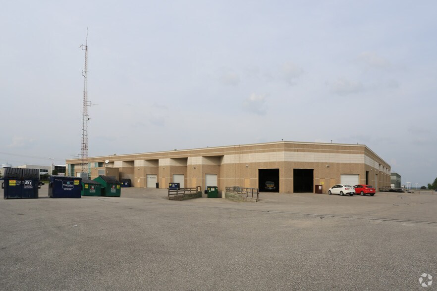 More Photos Of 102 Commerce Park Dr, Barrie Flex For Sale