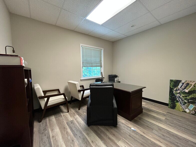 More Photos Of 526 Independence Rd, East Stroudsburg Medical For Lease