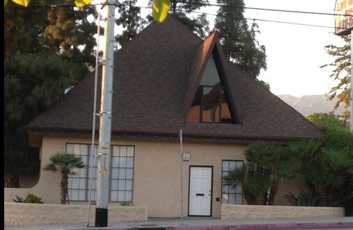 More Photos Of 7841 Foothill Blvd, Sunland Storefront Retail Residential For Lease