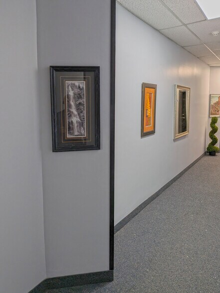 More Photos Of 257 Pinnacle St, Belleville Office For Sale