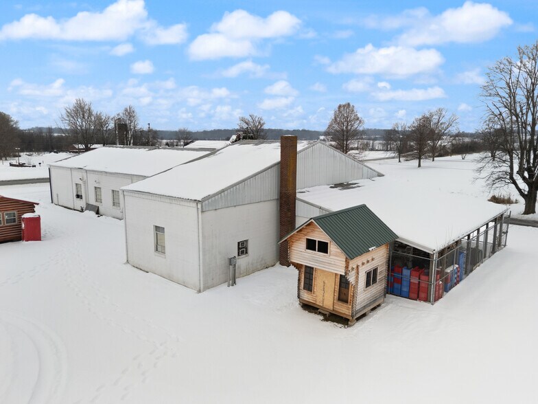 More Photos Of 677 S Cardinal Ln, Scottsburg Industrial For Sale