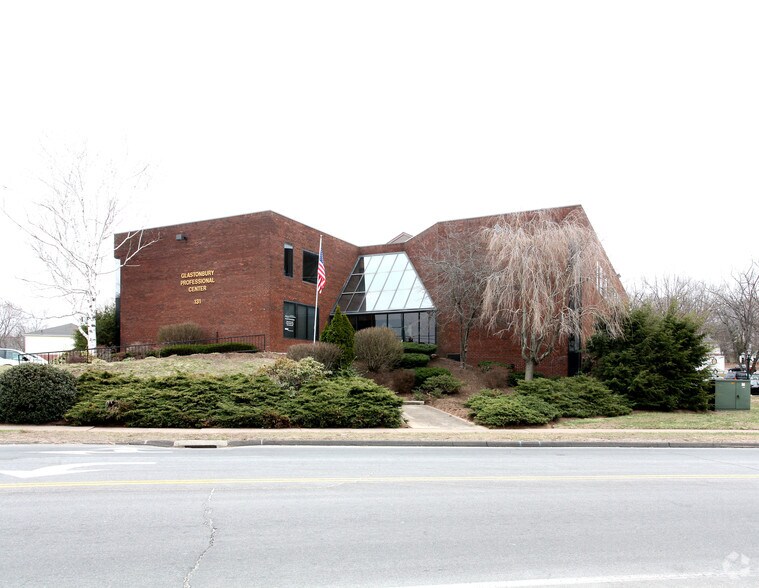 More Photos Of 131 New London Tpke, Glastonbury Medical For Lease