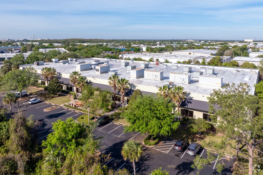 More Photos Of 4121 34th St, Orlando Warehouse For Lease