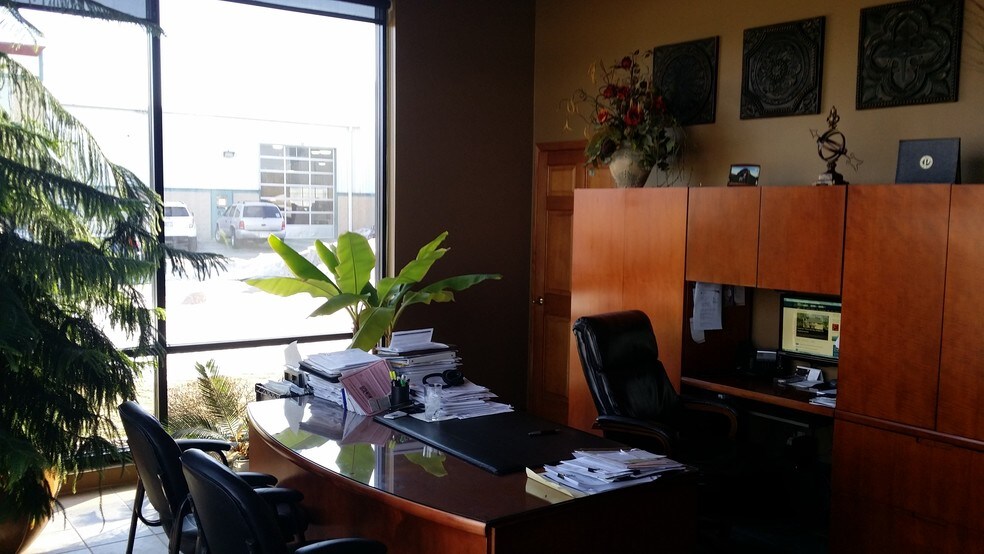 More Photos Of 2436 US Highway 41, Schererville Office For Lease