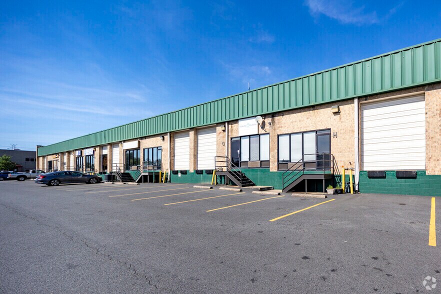 More Photos Of 201 Davis Dr, Sterling Unknown For Lease